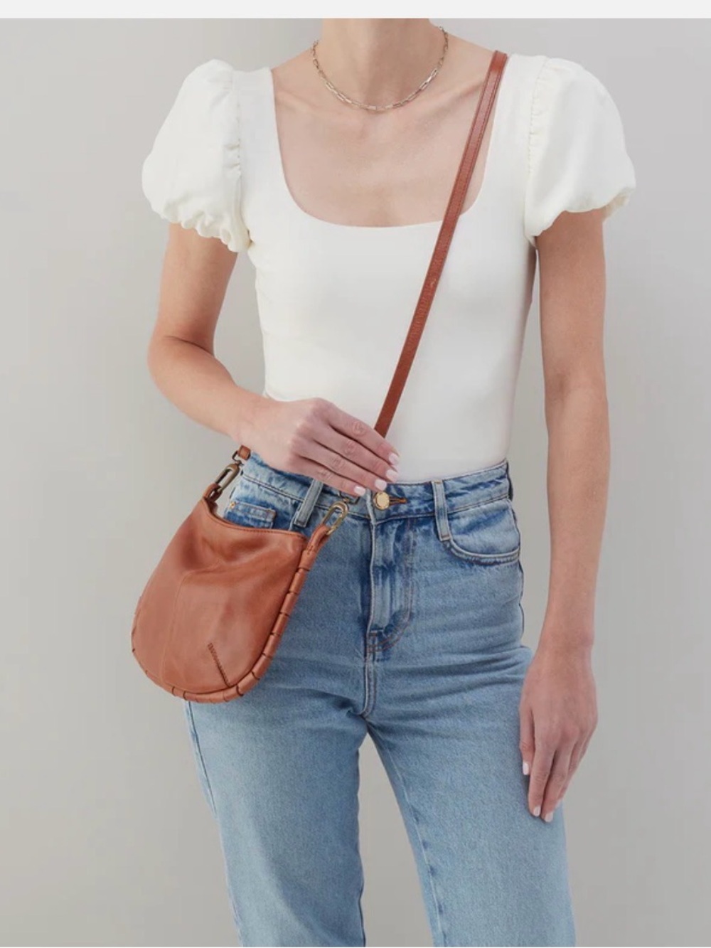NWT Hobo Phoebe Polished Leather Crossbody Bag Purse in Smooth Saddle Leather - Picture 3 of 8